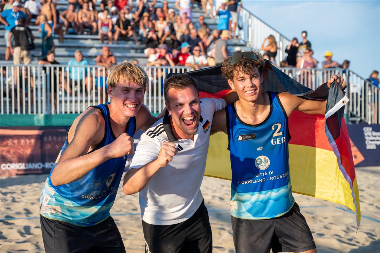 U18 Plaj Voleybolu